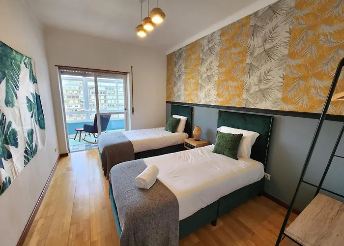 Cozy Apartment In Central Almada W Swing Chairs