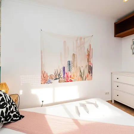 Cozy Apartment In Central Almada W Swing Chairs Zewnętrze zdjęcie